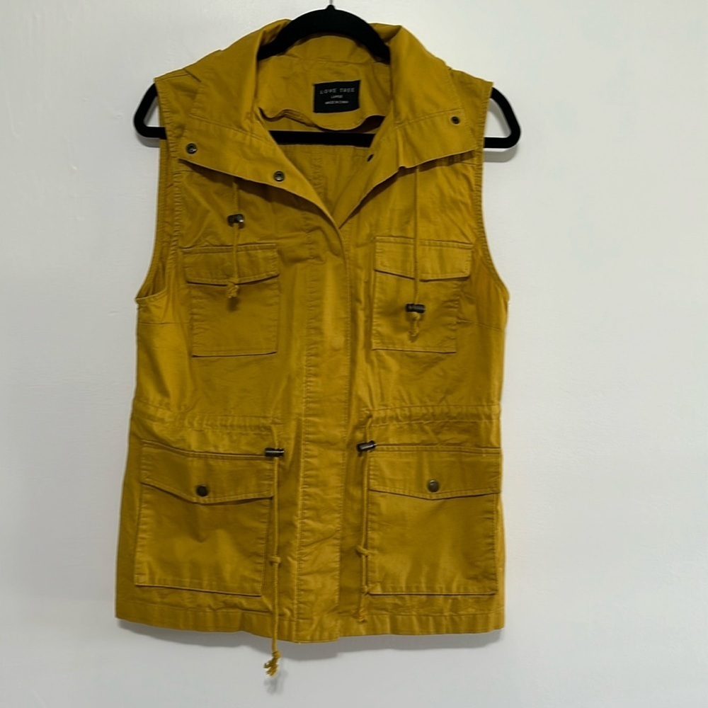 Love Tree musterd color vest​​